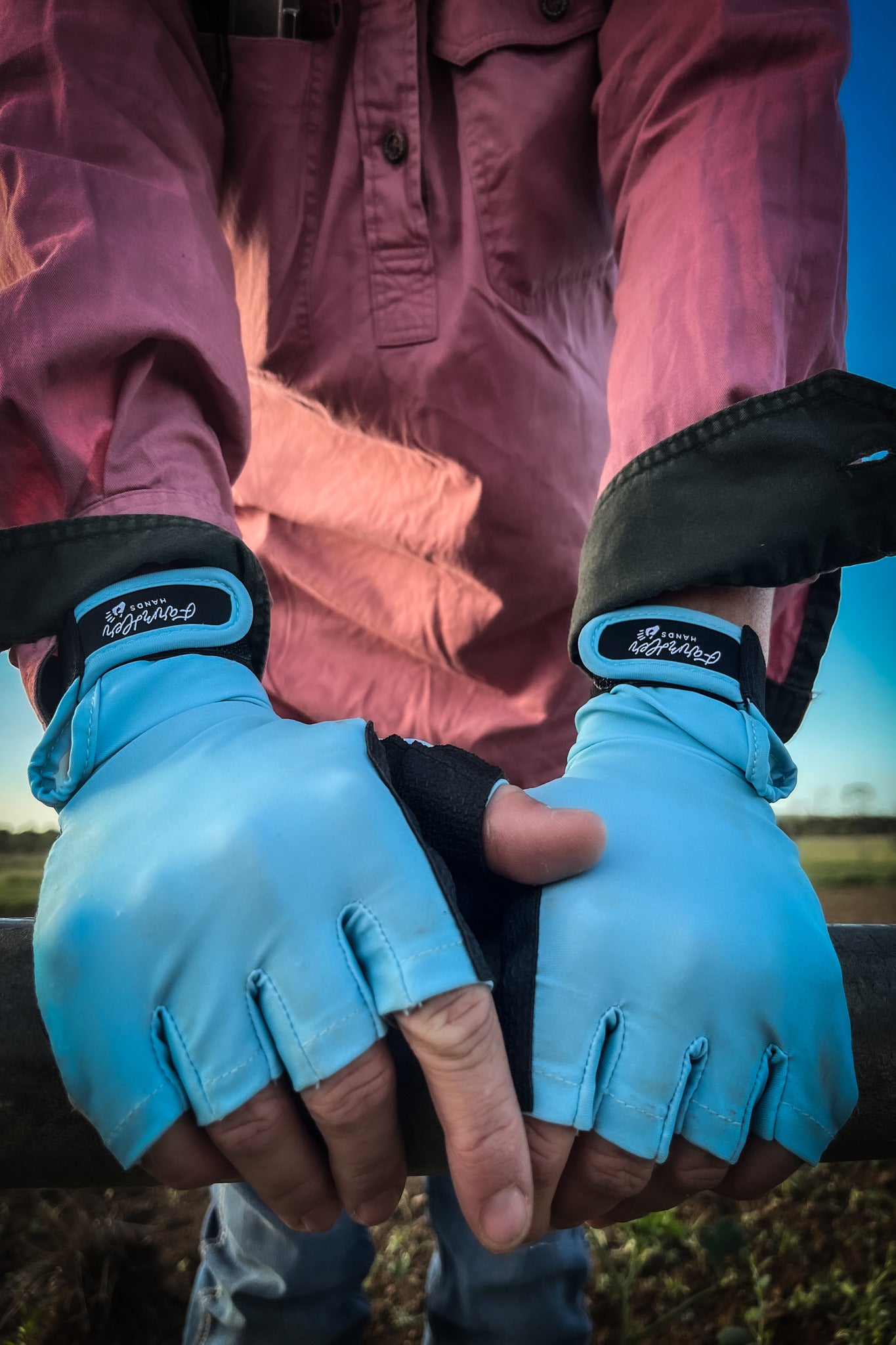 'Dusty Blue' UPF50+ Gloves
